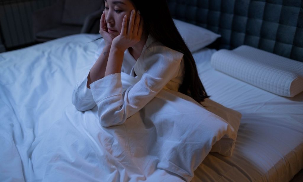 Racing Thoughts Appear at Night